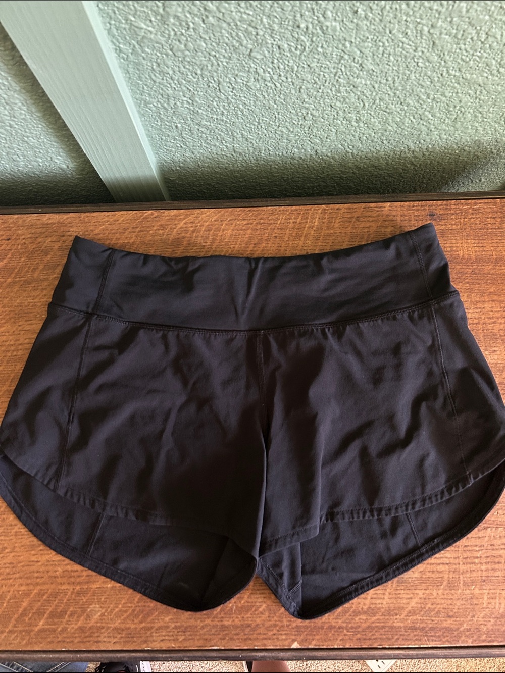 Lululemon shorts 4 inch